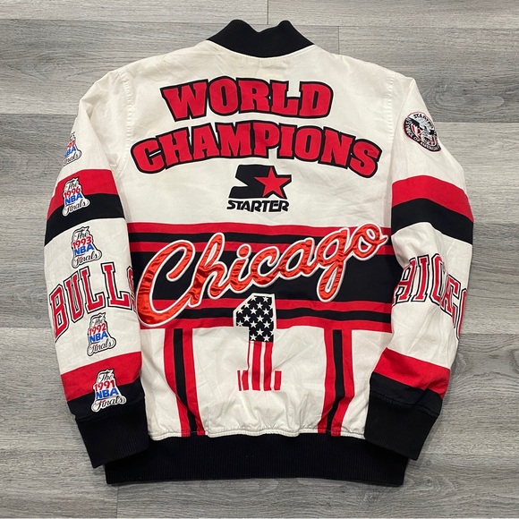 CHICAGO BULLS STARTER JACKET MED - Picture 2 of 7